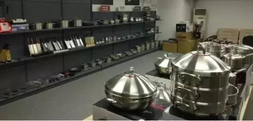 家和宝爱进厨厨具工厂 以精品铸就专业，以环保引领行业新风